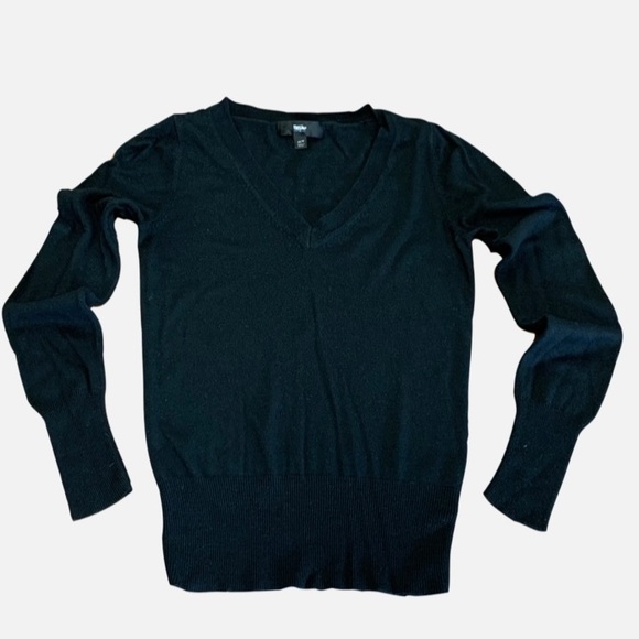 Mossimo Supply Co. Tops - Mossimo black, size XS lightweight sweater. Fitted waist.